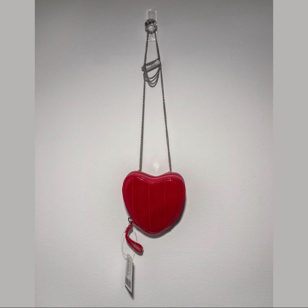 URBAN OUTFITTERS | NWT | Heart Crossbody Purse